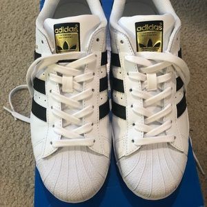 Brand new superstar adidas (women)